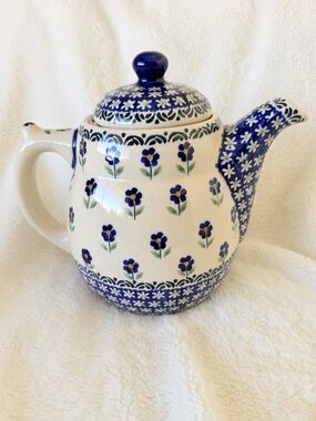 Boleslawcu Polish Blue Floral Ceramic Teapot - Large 2 Qt - Boleslawiec